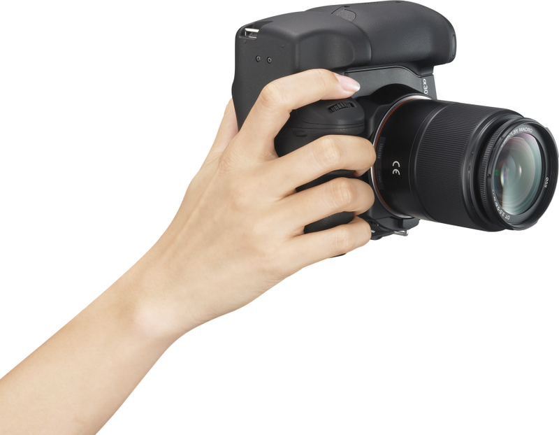 Illustration for article titled Sony A300 and A350 DSLRs Have Two-Way Tilting Live View